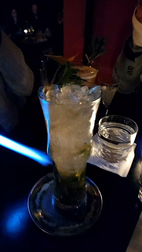 זאלמה ACB - הסעדה