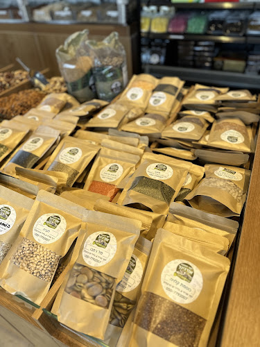 יוסי חממה אורגינל - הסעדה