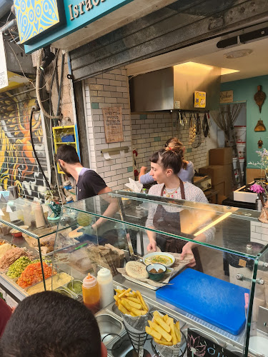 עאיישה - אוכל, שתיה, חברים - Ayesha - falafal bar - ירושלים