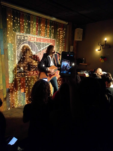 אוקטובר - הסעדה