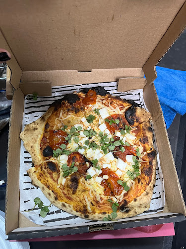 Opinii despre פורמנ'ס - פיצרייה איטלקית מהטאבון în קרית ים - הסעדה
