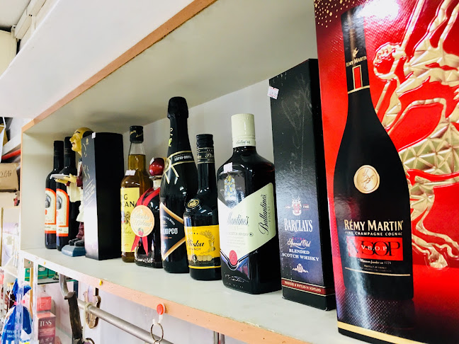 מעדניית גסטרונום | Gastronom Deli - הסעדה