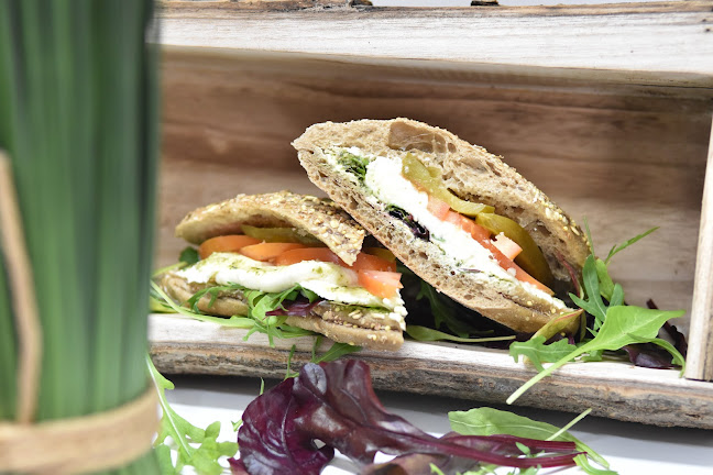 מרכז מסחרי לב, בת חפר, 4283000