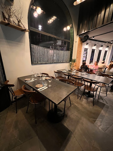 בלאק איירון black iron - הסעדה