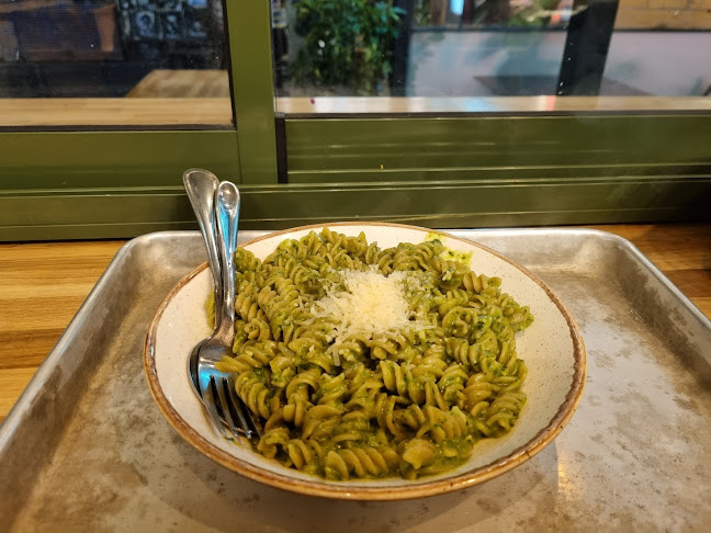 פסטה בסטה אלנבי - הסעדה