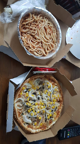 פיצה מאנצ נשר - נשר