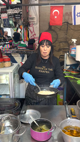 אוטיליה מלכת הכנאפה- הפנינה של איסטנבול