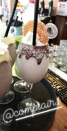 קונטואר - הסעדה