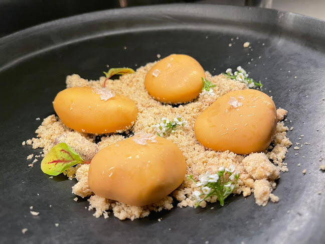 מסעדת איי - a Restaurant - הסעדה