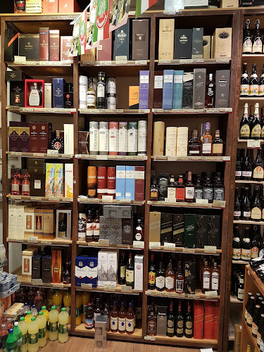 Opinii despre חינאווי ג'ורג' משקאות - Wine & More în הרצליה - הסעדה