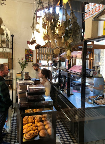 מילק בייקרי - הסעדה