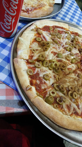 Pizza (for the) People - הסעדה