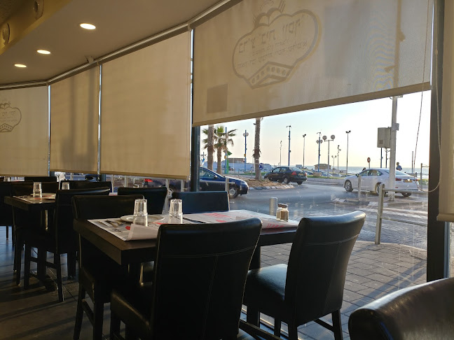 פונדק בני - הסעדה