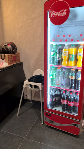 פיצה האט - הסעדה