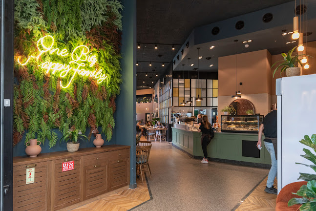 בליקר בייקרי מודיעין - כשר למהדרין חלבי - מודיעין מכבים רעות