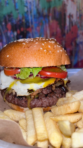 רד בורגר בר Red burger bar - נתניה