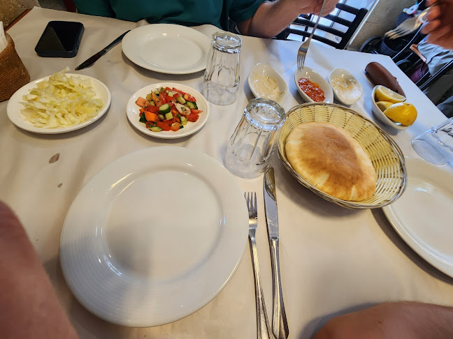 גולדפיש - הסעדה