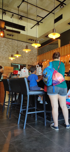 הסושיה פתח תקווה - הסעדה