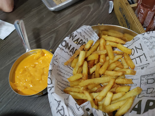 קדושי בגדד 34, חיפה