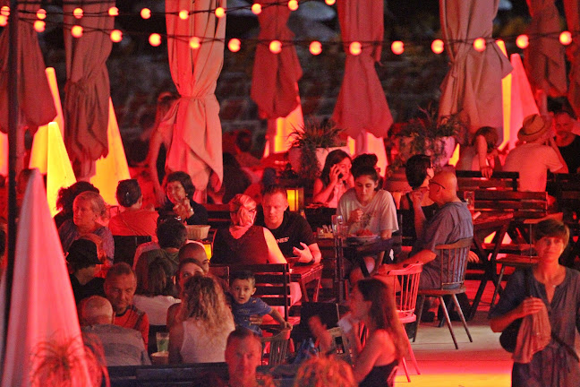 Comentarii opinii despre חוף לה מר תל-אביב | La Mer Beach Tel Aviv