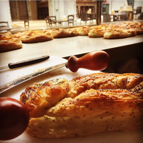 Pepo Burekas - הסעדה