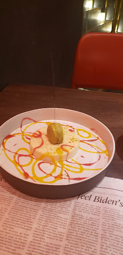 טנדורי Lands End TLV - הסעדה