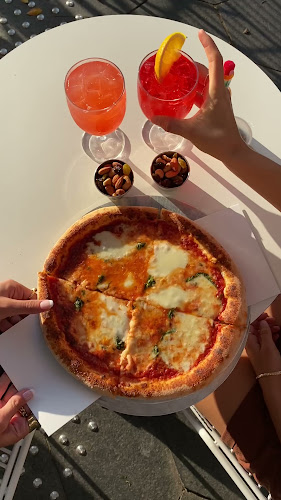 Bakery - בייקרי צינה כיכר דיזנגוף