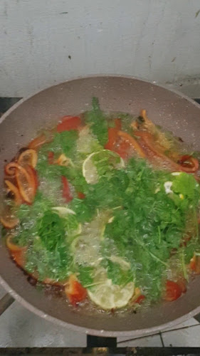 בערלה - מזון לגוף מוזיקה לנשמה - הסעדה