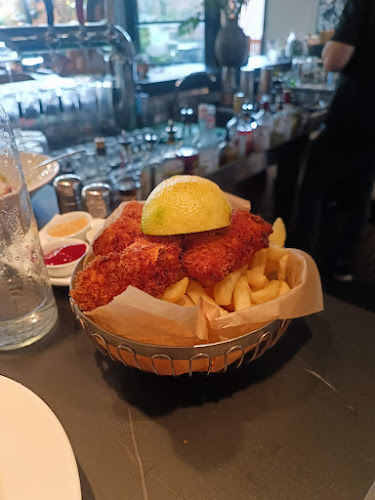 Tree Brasserie - רחובות