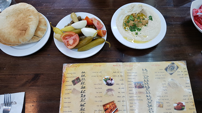 מסעדת כף הזהב - הסעדה