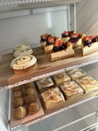 Shani Boutique-שני בוטיק מאפים•קינוחים•קפה