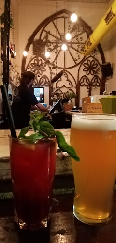 פימפינלה- פולחן ערק ודגים - הסעדה