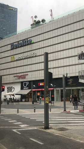 מקדונלד'ס - קניון השלום עזריאלי - הסעדה