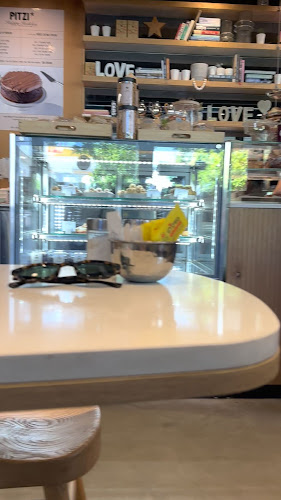 פיצי רמת השרון - הסעדה