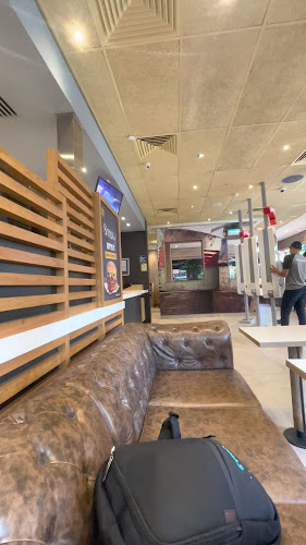 Opinii despre מקדונלד'ס în תל אביב-יפו - הסעדה