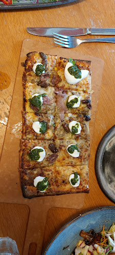 בן ציון מיכאלי 20, הרצליה