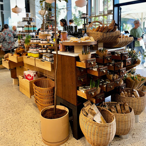 דליקטסן נאות אפקה - תל אביב-יפו