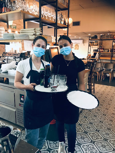 הצרפתיה הקטנה - הסעדה