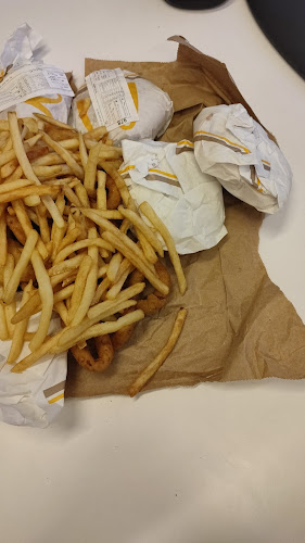 מקדונלד'ס - קניון אילון - קומת הכניסה - רמת גן