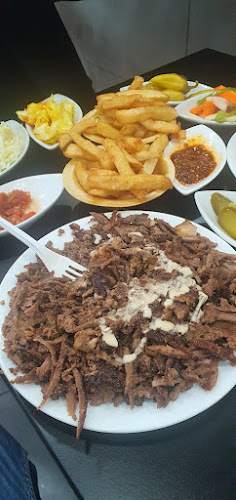 שאולי אקספרס שווארמה - הסעדה