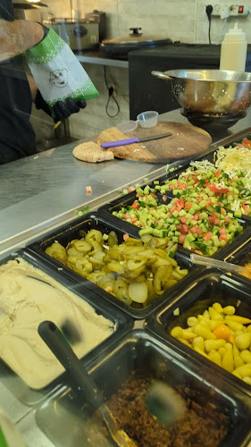 שלום פלאפל בית הכרם - הסעדה