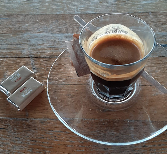 ארומה Aroma - `Ein Hamifratz