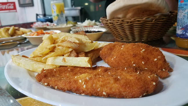 אצל מושיקו Etzel Moshiko