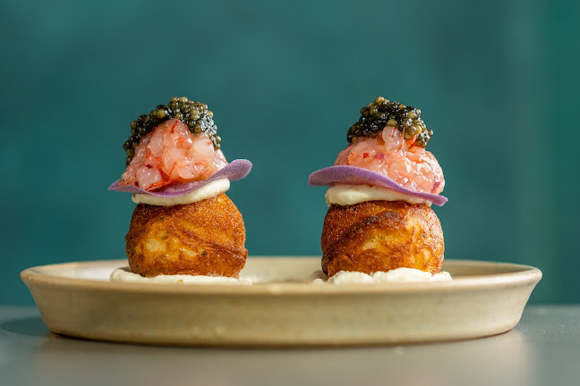 מסעדת איי - a Restaurant