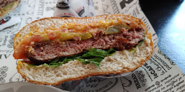 יהושע שטמפפר 42, פתח תקווה