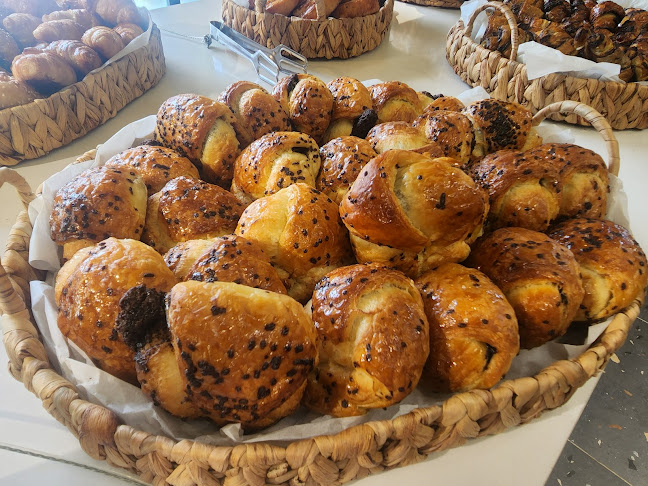 מאפיית ברכת הארץ. רחוב עוזיאל 96, רמת גן. - רמת גן