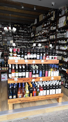 Opinii despre Mishkaot Riyat Liquor Store în תל אביב-יפו - הסעדה