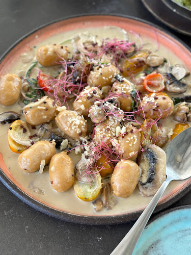 קפה גן סיפור ירושלים