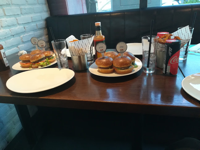 Opinii despre בורגרים קיבוץ עינת, כשר למהדרין בשר חלק în עינת - הסעדה