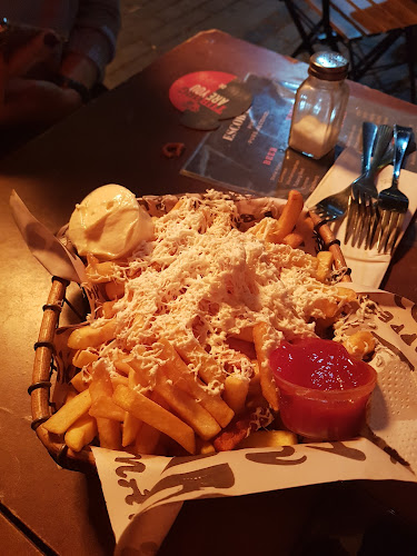 ESCOBAR - הסעדה